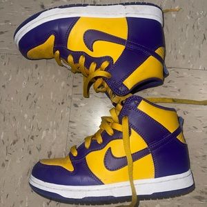 Good condition. Need a wipe down and will look great. I will NOT wipe down